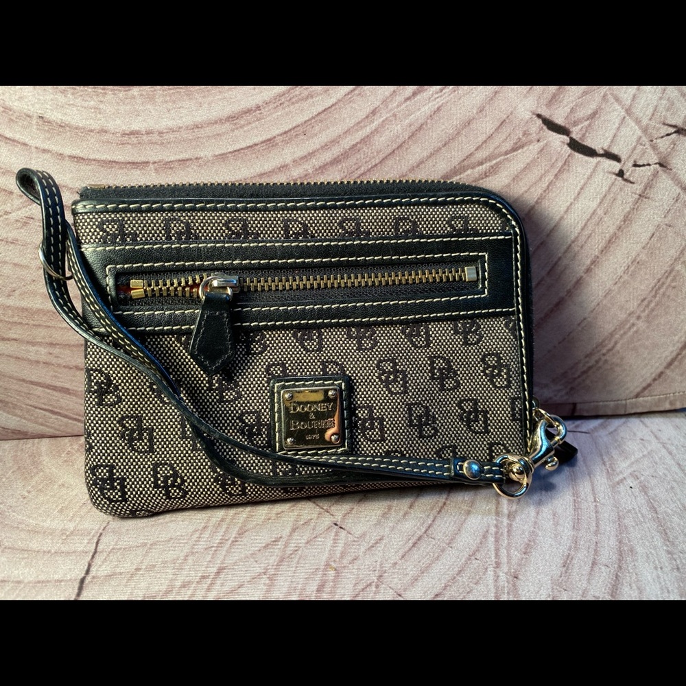 Dooney and Bourke Logo Wristlet